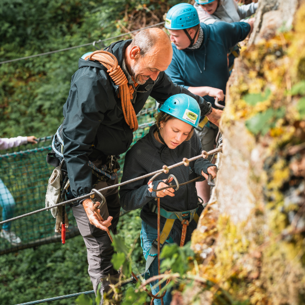 Accompagnement activités extérieur accrobranche Dinant